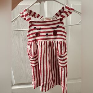 Sleeveless dress in ecru with stripes print